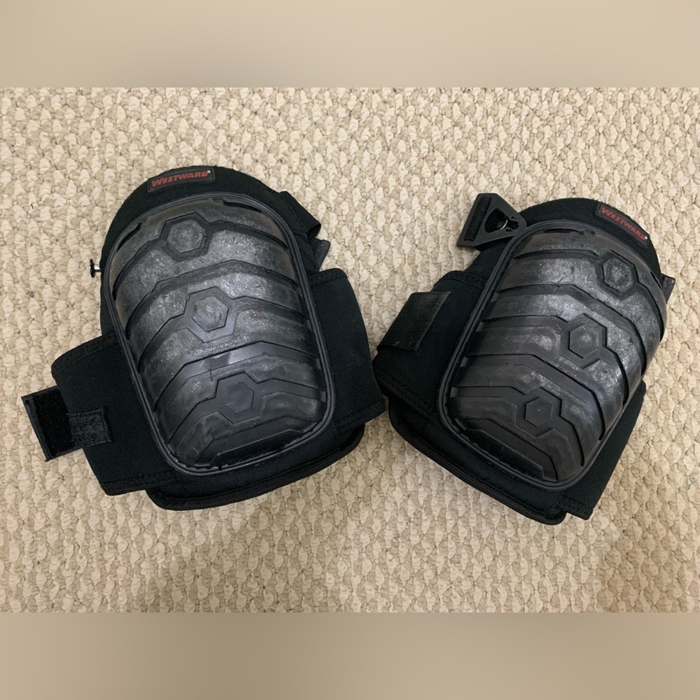 Westward Non-skid 2-Strap Knee Pads, Black